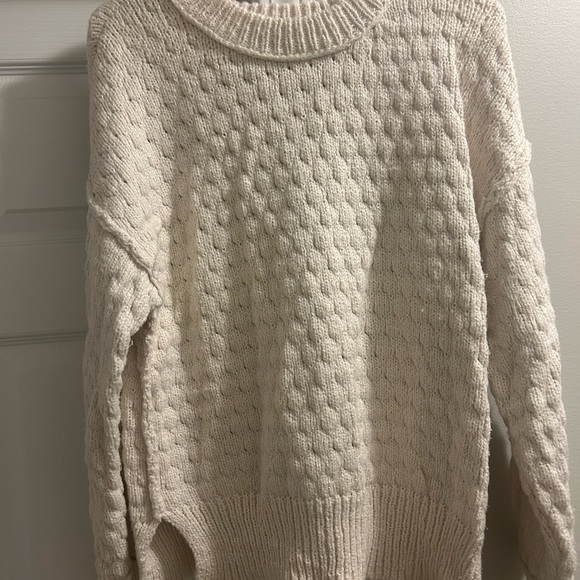 Cozy Cream Cable knit Small Aerie cream chunky knit crew neck sweater. - Picture 1 of 6